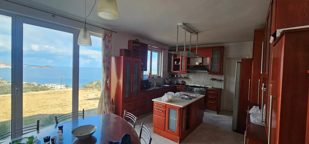 Detached House Of 480 M² In Crete