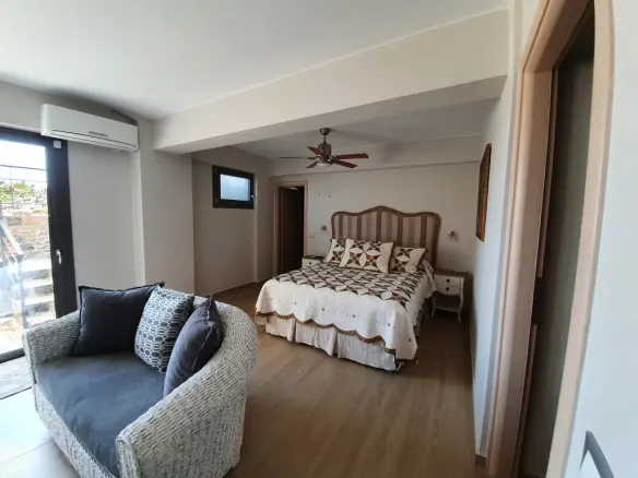 3-bedroom Villa In Agios Nikolaos, Greece (200 M²)