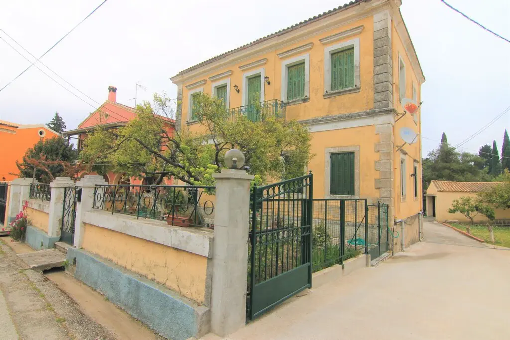 Detached House Of 240 M² In Corfu
