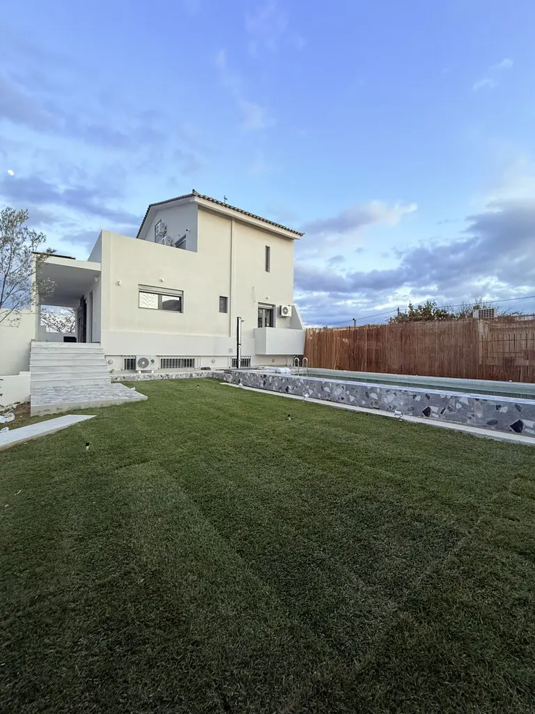 Villa Of 340 M² In Attica