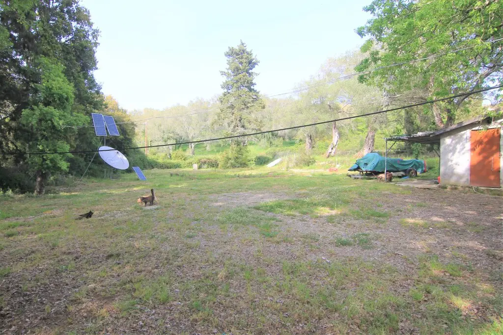 Land Of 2000 M² In Corfu