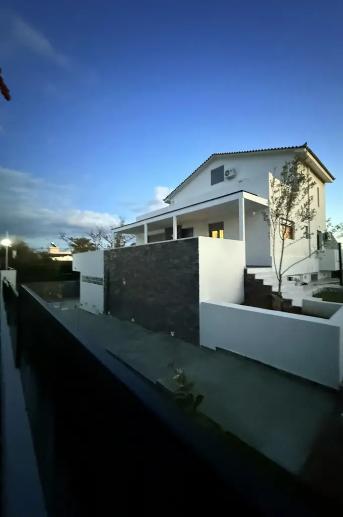 Villa Of 340 M² In Attica