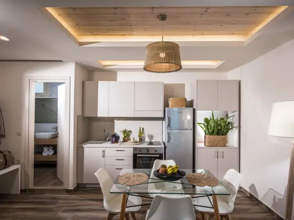 3-bedroom Building In Chersonisos, Greece (200 M²)