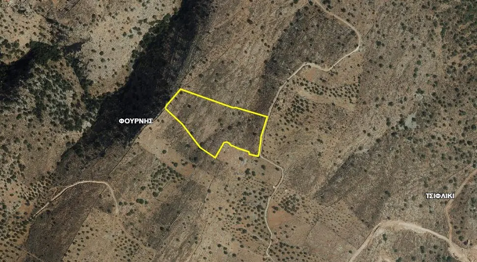 Land Of 28045 M² In Crete