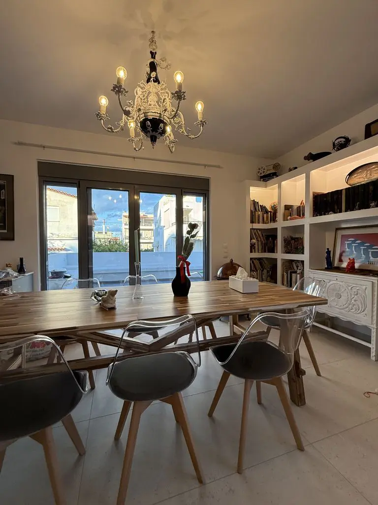 Villa Of 340 M² In Attica