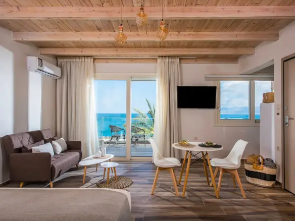 3-bedroom Building In Chersonisos, Greece (200 M²)
