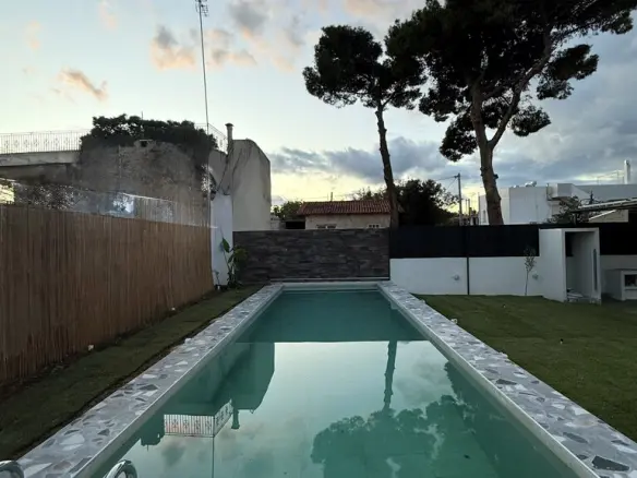 Villa Of 340 M² In Attica