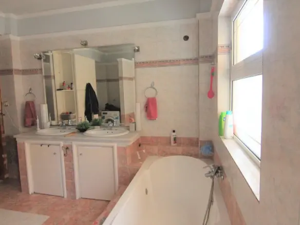 Detached House In Corfu, Greece (240 M²)