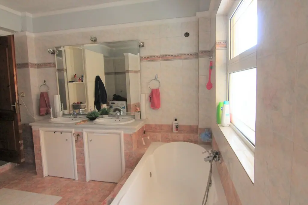 Detached House Of 240 M² In Corfu
