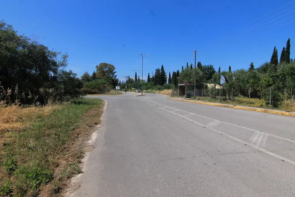 Land Of 2000 M² In Corfu