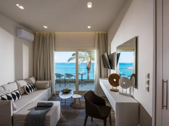 3-bedroom Building In Chersonisos, Greece (200 M²)
