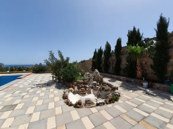 3-bedroom Villa In Agios Nikolaos, Greece (200 M²)