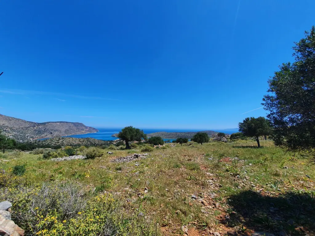 Land Of 28045 M² In Crete