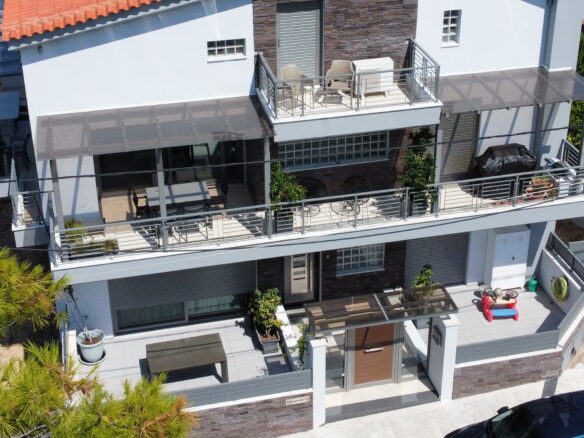 Detached House Of 560 M² With Beach Access In Oropos