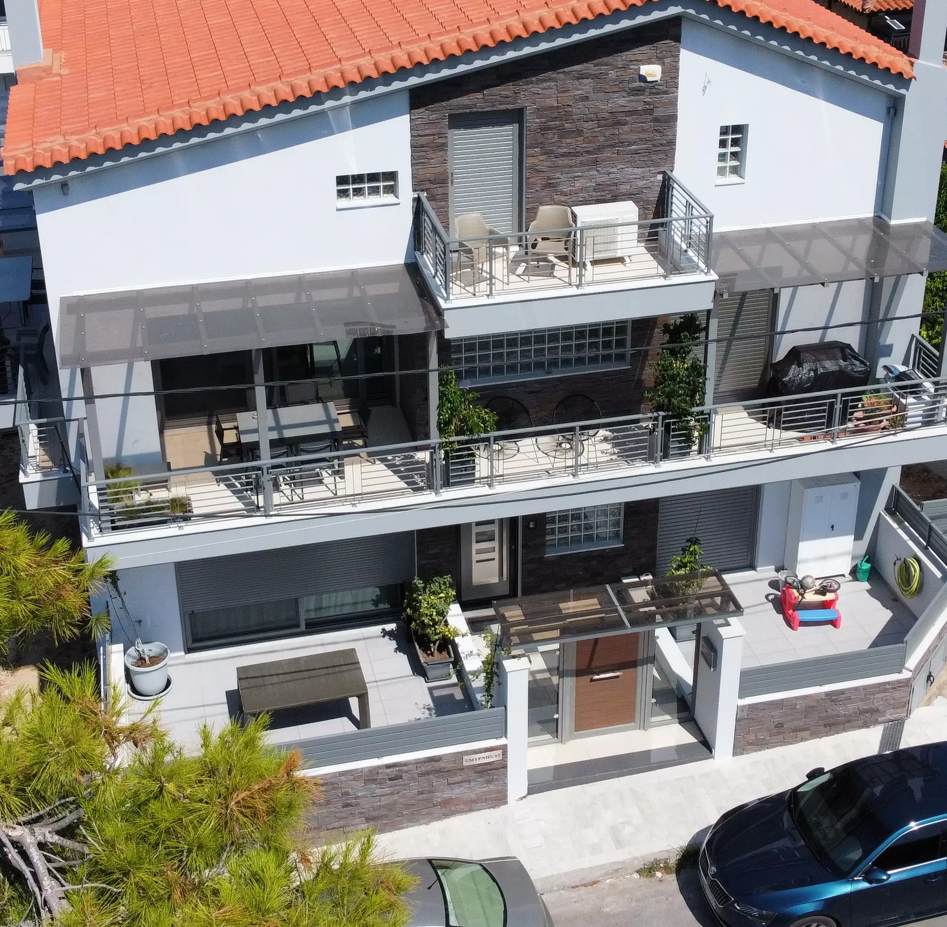 Detached House Of 560 M² With Beach Access In Oropos