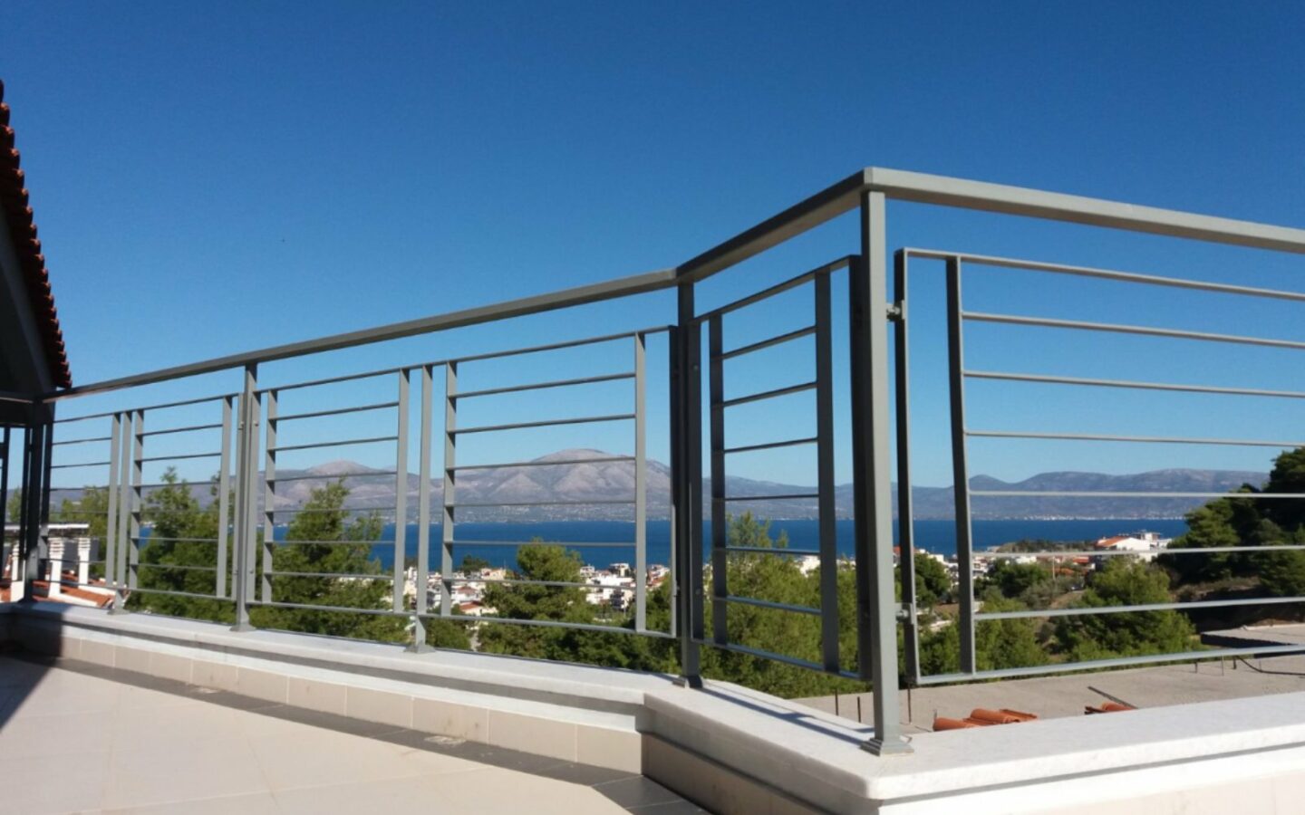 Detached House Of 560 M² With Beach Access In Oropos