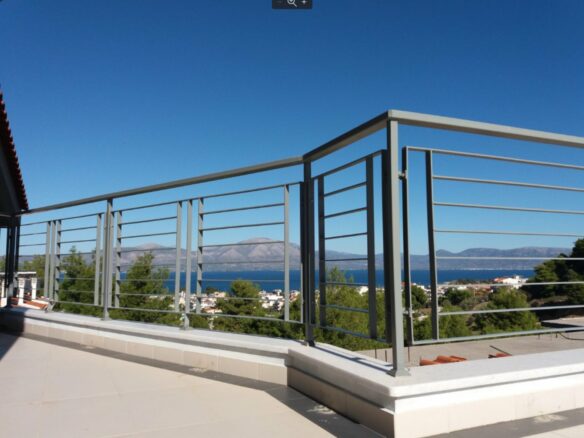 Detached House Of 560 M² With Beach Access In Oropos