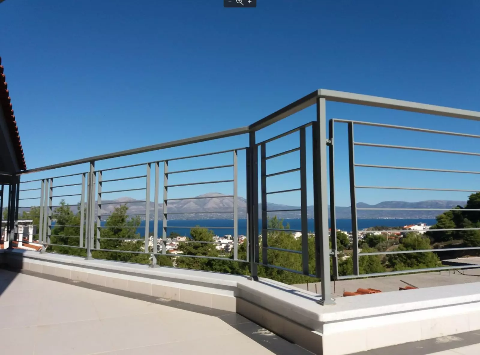 Detached House Of 560 M² With Beach Access In Oropos