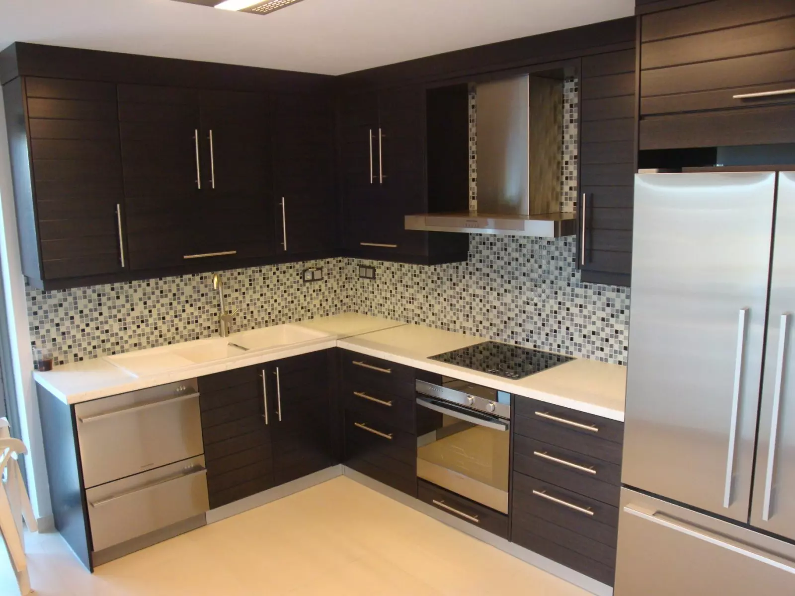 Detached House Of 560 M² With Beach Access In Oropos