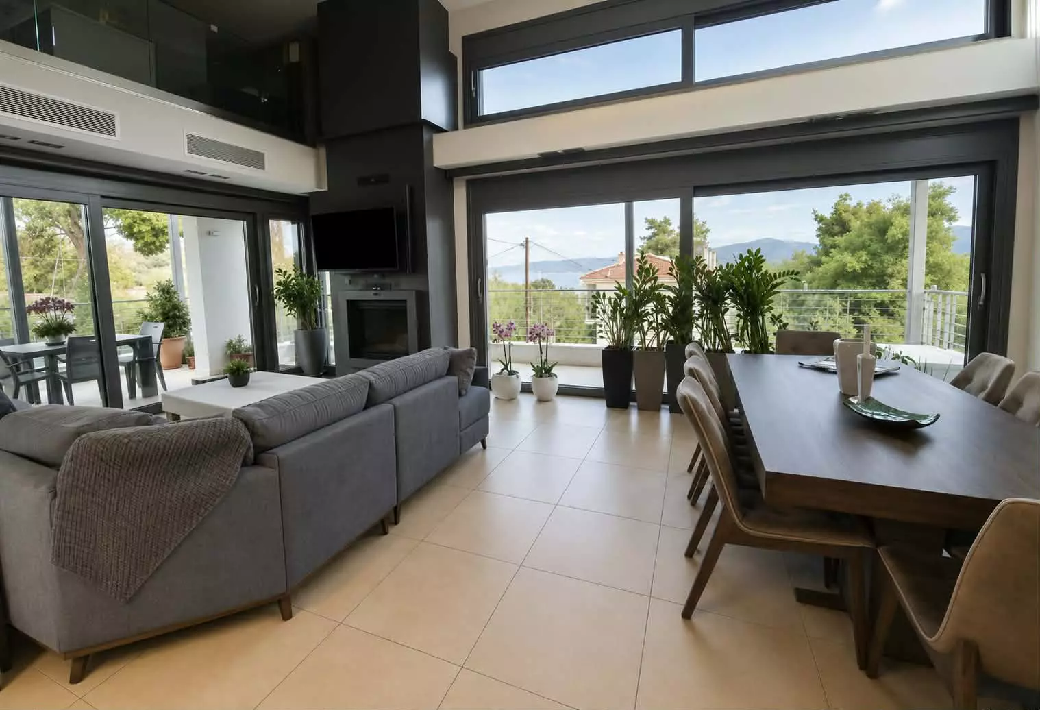Detached House Of 560 M² With Beach Access In Oropos