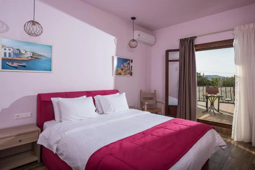 Villa Of 600 M² In Crete