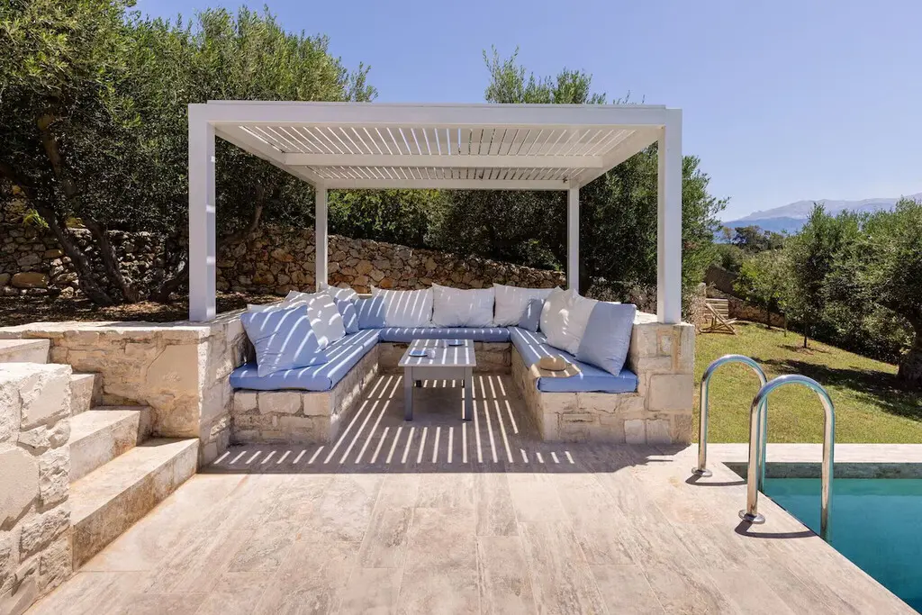 Villa Of 372 M² In Crete