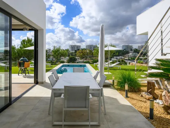 3-bedroom Villa In Orihuela, Spain (191 M²)