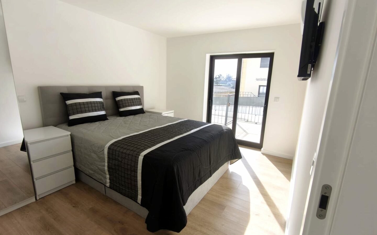 New 1-bedroom Apartment With Large Private Terrace And Stunning Views In Travassos – Póvoa De Lanhoso (portugal)