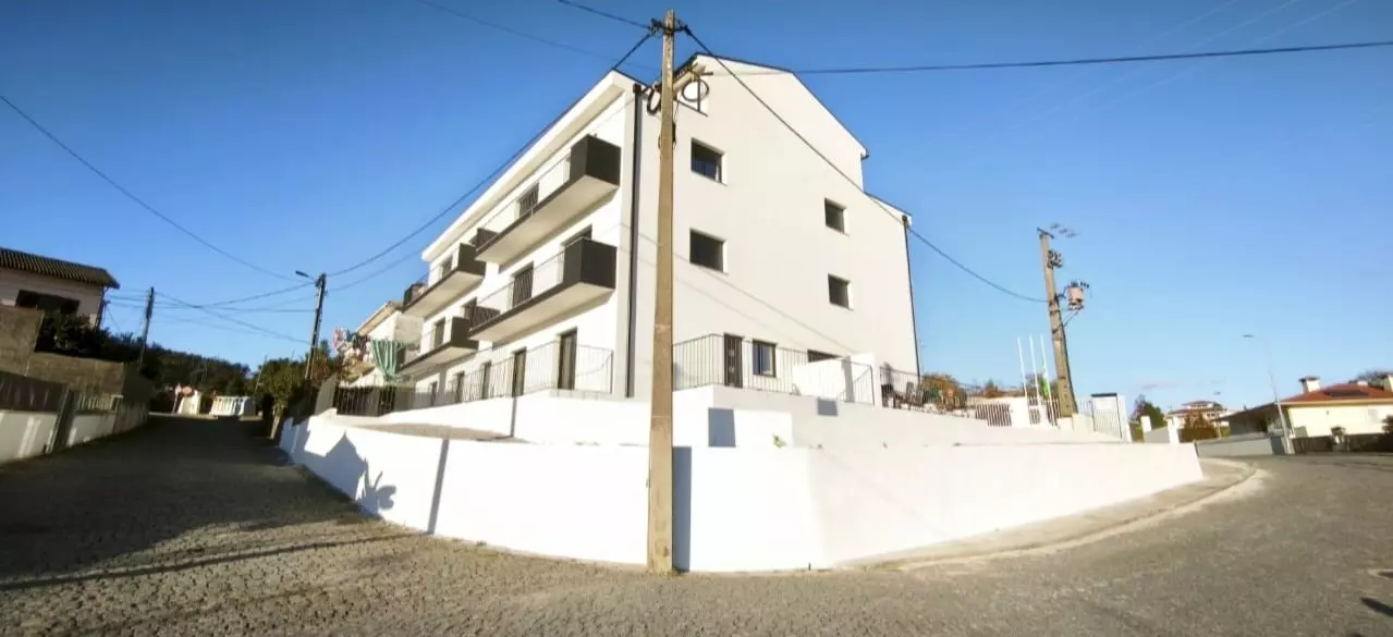14 New 1-bedroom Apartment With Large Private Terrace And Stunning Views In Travassos – Póvoa De Lanhoso (portugal)