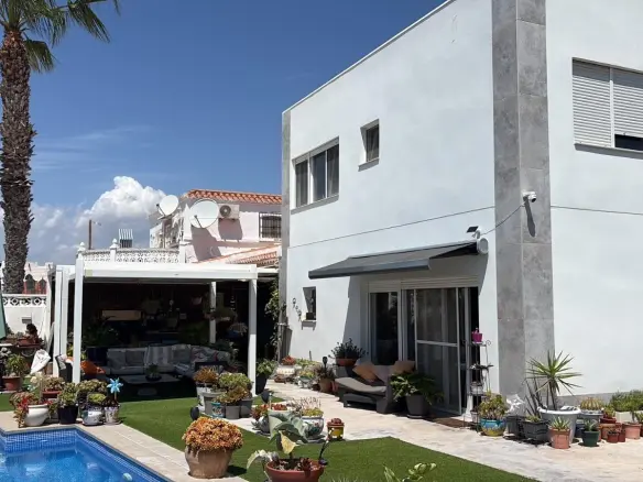 Villa Of 130 M² In Torrevieja, Spain