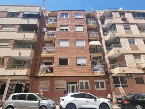 Apartment Of 105 M² In Torrevieja, Spain