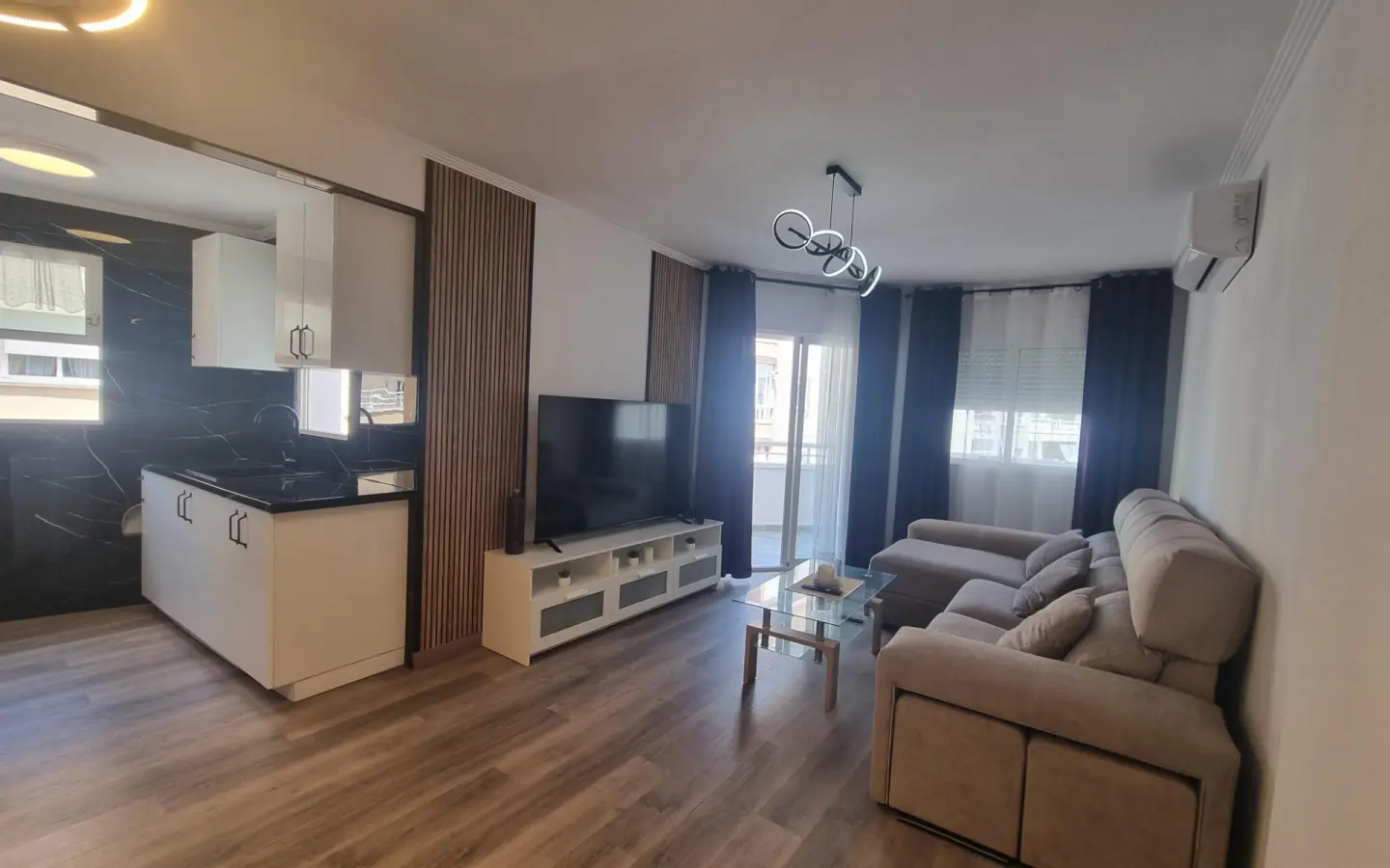 Apartment Of 105 M² In Torrevieja, Spain