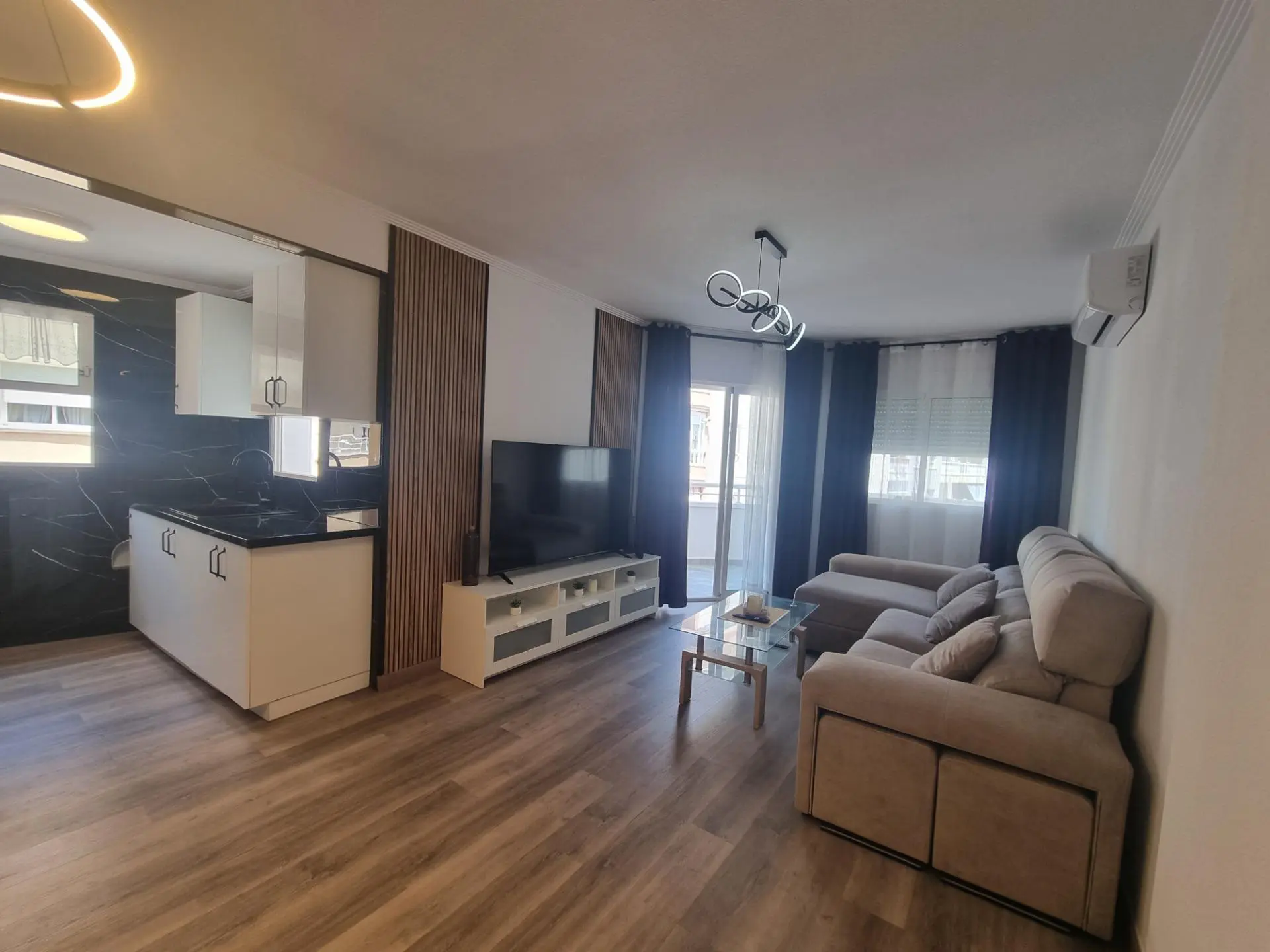 Apartment Of 105 M² In Torrevieja, Spain