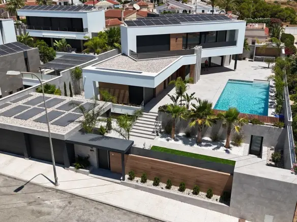 Villa Of 425 M² In Rojales, Spain
