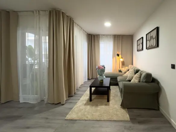 Apartment Of 80 M² In Torrevieja, Spain