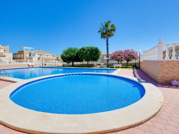 Bungalow Of 79 M² In Torrevieja, Spain