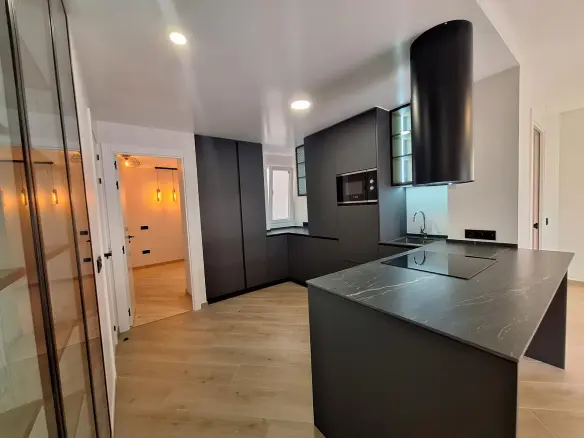 Apartment Of 80 M² In Torrevieja, Spain