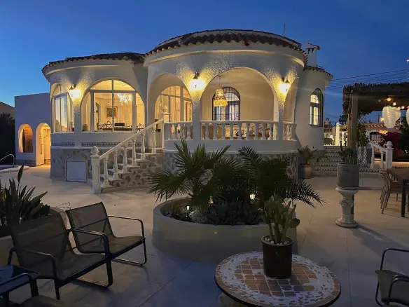 Villa Of 151 M² In Torrevieja, Spain