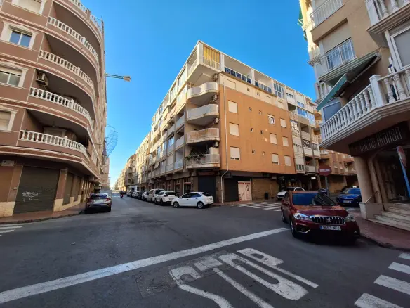 Apartment Of 100 M² In Torrevieja, Spain