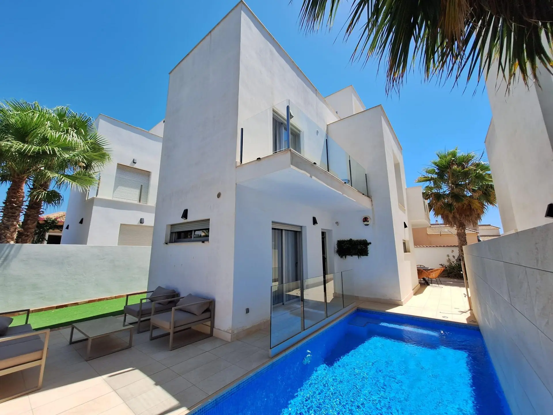 Villa Of 0 M² With Mediter Real Estate In Torrevieja, Spain