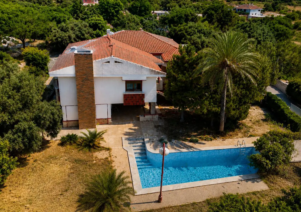 Villa Of 632 M² In Santiago De La Ribera, Spain