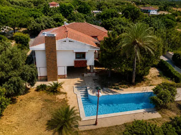 Villa Of 632 M² In Santiago De La Ribera, Spain