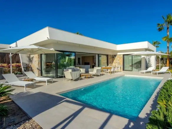 Villa Of 177 M² With Mediterranean Style In Orihuela, Spain