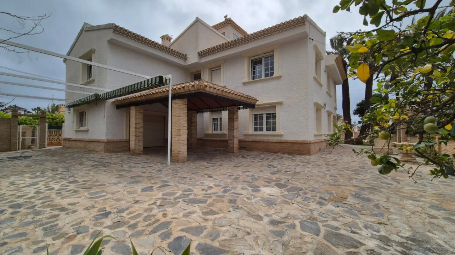 Villa Of 545 M² In Cabo Roig, Spain