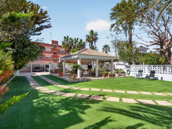 Villa Of 308 M² In San Pedro Del Pinatar, Spain