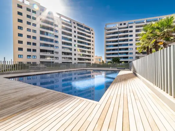 Apartment Of 90 M² In Torrevieja, Spain