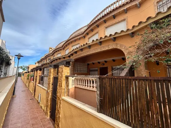 Terraced House Of 110 M² In Guardamar Del Segura, Spain