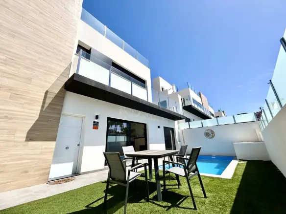 Villa Of 110 M² In Orihuela Costa, Spain