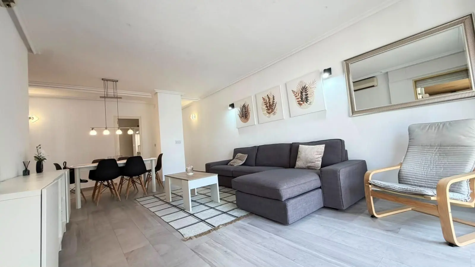 Apartment Of 114 M² In Torrevieja, Spain