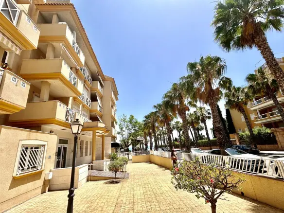 Apartment Of 83 M² In Cabo Roig, Spain